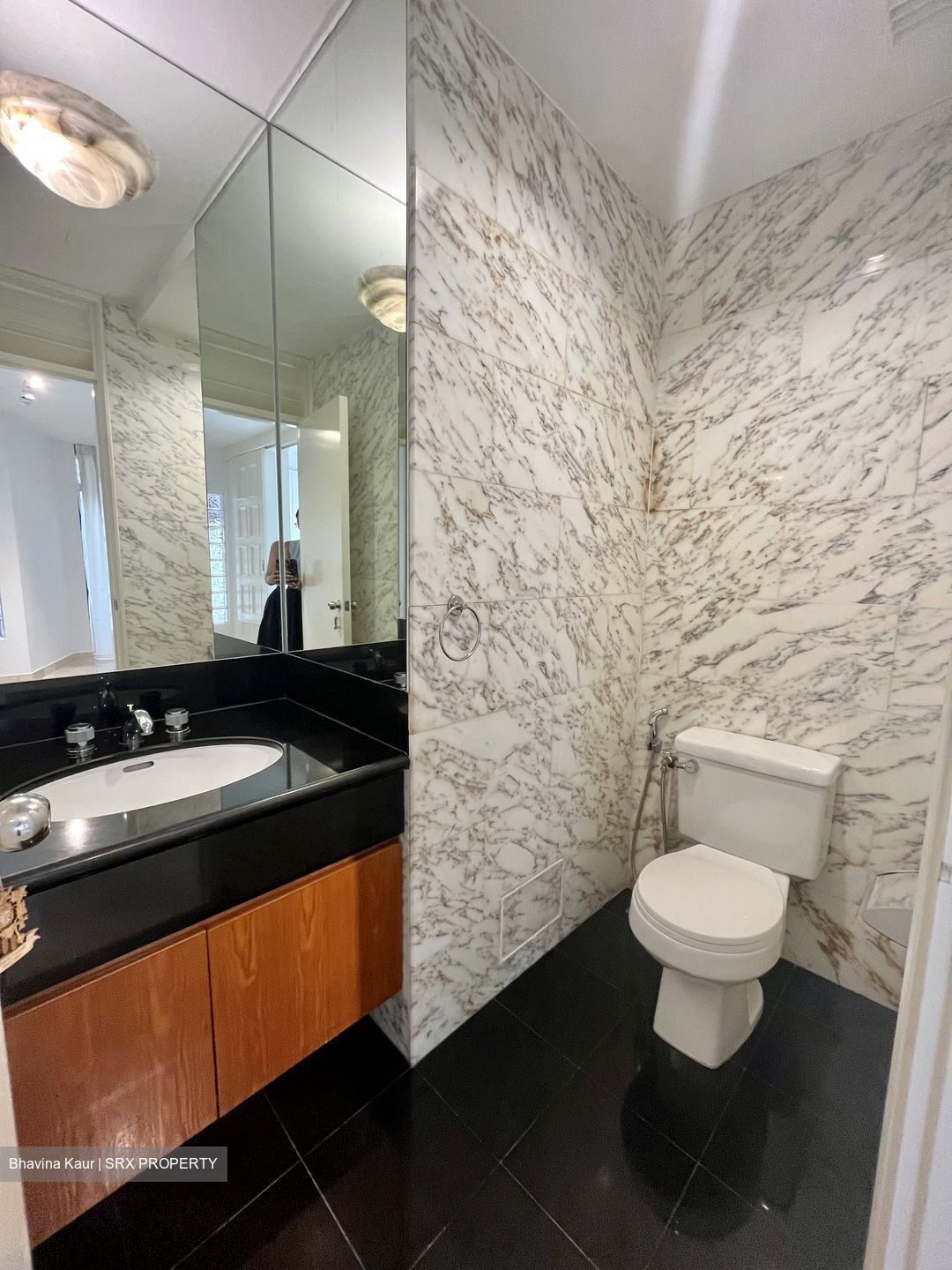 Lloyd Road (D9), Condominium #406304011